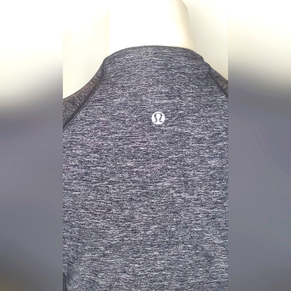 Lululemon Size 6 Zip-Up Jacket In Black - Picture 5 of 13
